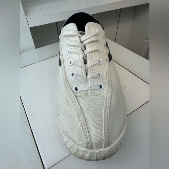 Tretorn Nylite Icon Sneaker - Women's Size 9 Black and White Tennis Shoes - Picture 7 of 13
